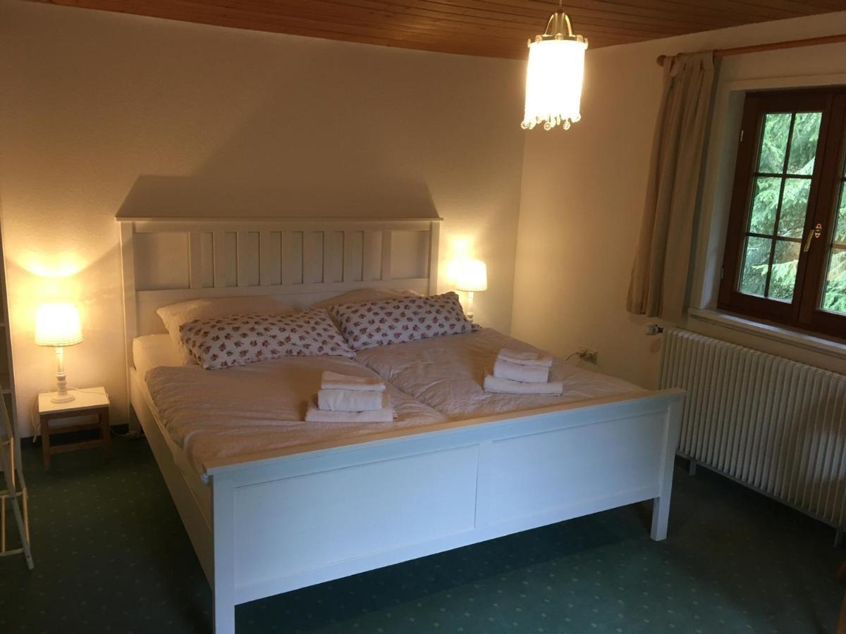 Fuchs Und Has' Gaestehaus Apartment Feldberg  Bagian luar foto